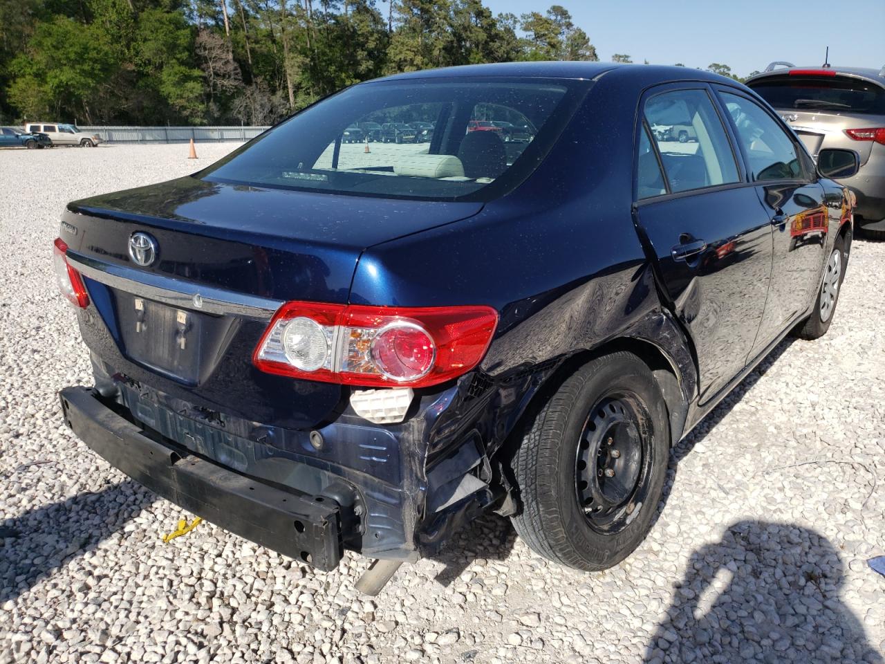 Photo 4 from auction – 2013 TOYOTA COROLLA with VIN 5YFBU4EE6DP097144
