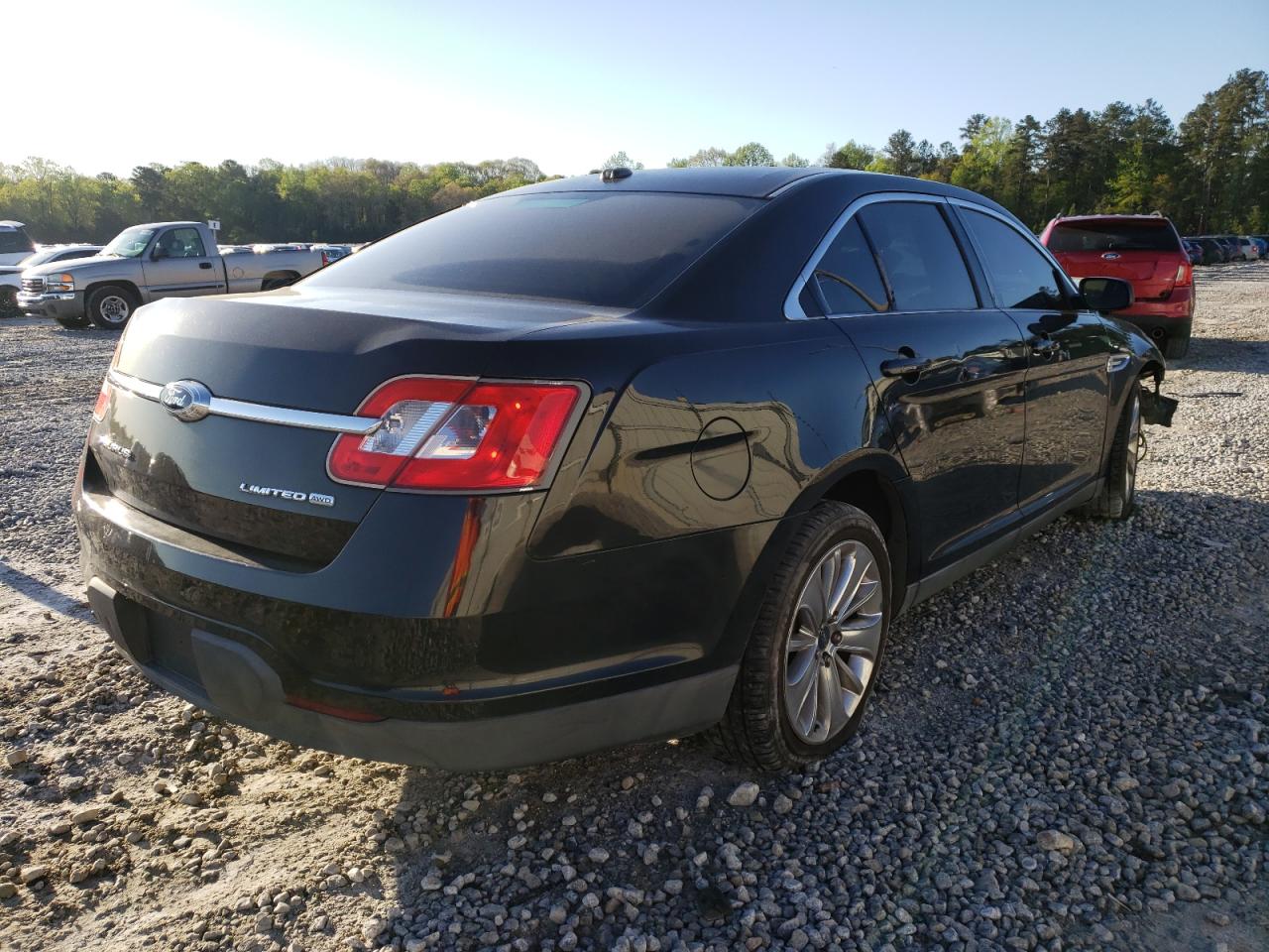 Photo 4 from auction – 2011 FORD TAURUS LIM with VIN 1FAHP2JW7BG190103
