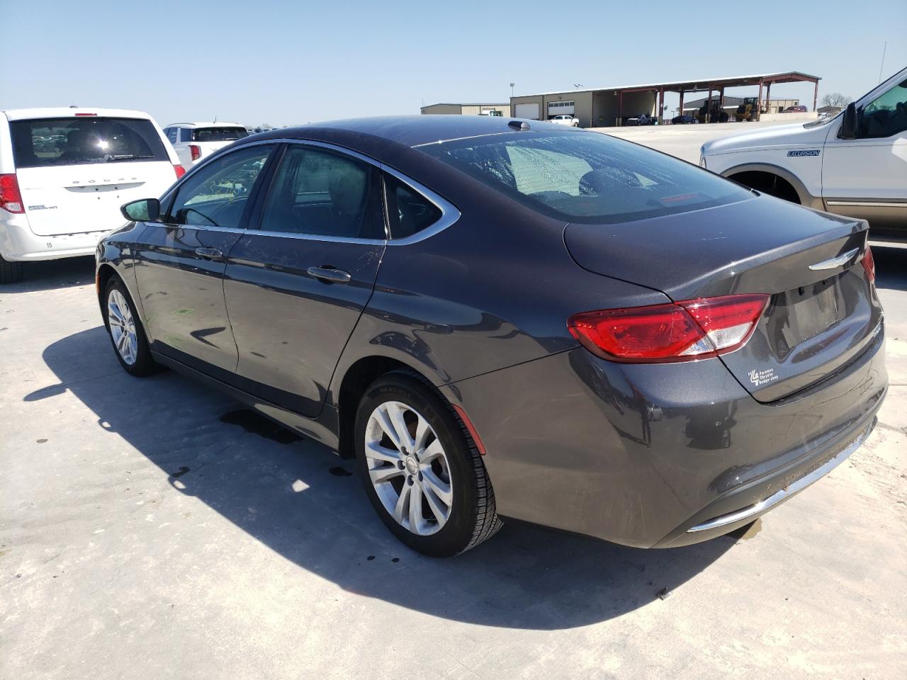 Photo 3 from auction – 2015 CHRYSLER 200 LIMITE with VIN 1C3CCCAB8FN715890