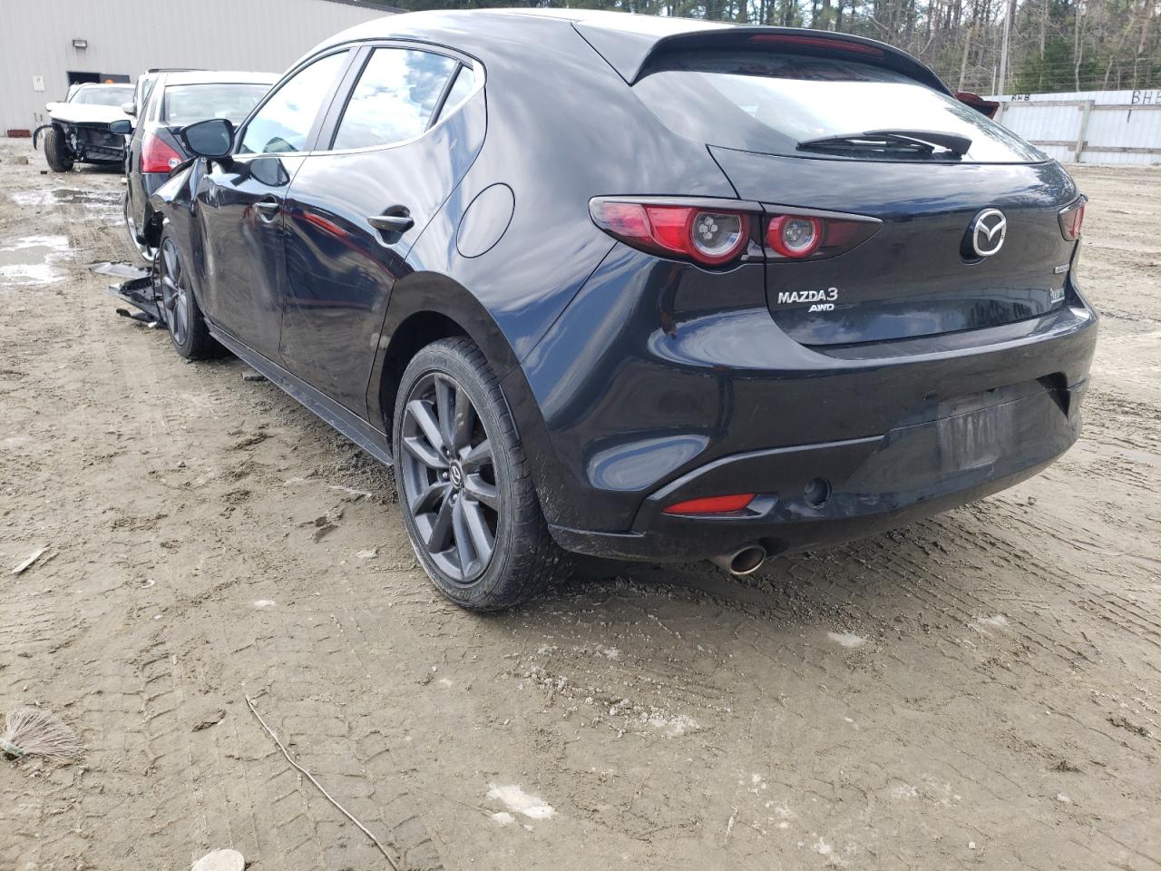 Photo 3 from auction – 2019 MAZDA 3 with VIN JM1BPBJM5K1136199