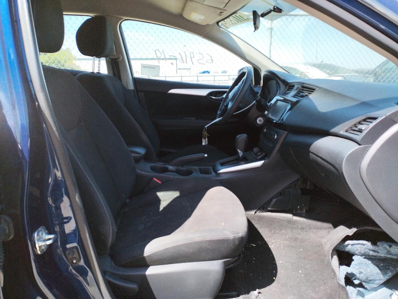 Photo 5 from auction – 2019 NISSAN SENTRA S with VIN 3N1AB7AP1KY236364