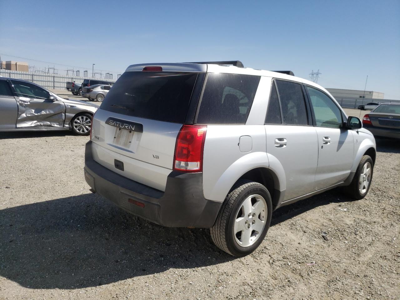 Photo 4 from auction – 2005 SATURN VUE with VIN 5GZCZ53445S805136