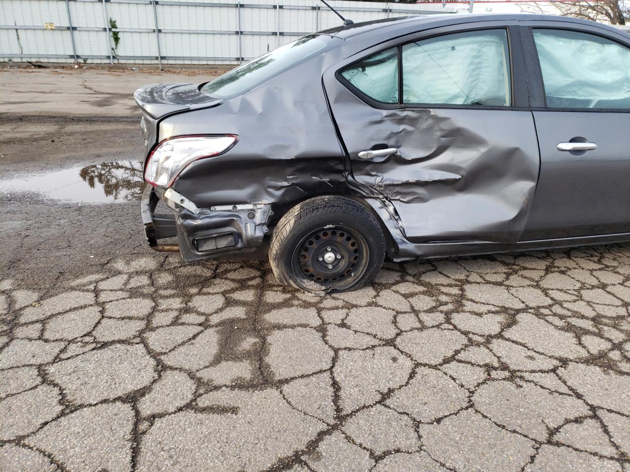 Photo 9 from auction – 2016 NISSAN VERSA S with VIN 3N1CN7AP8GL909414
