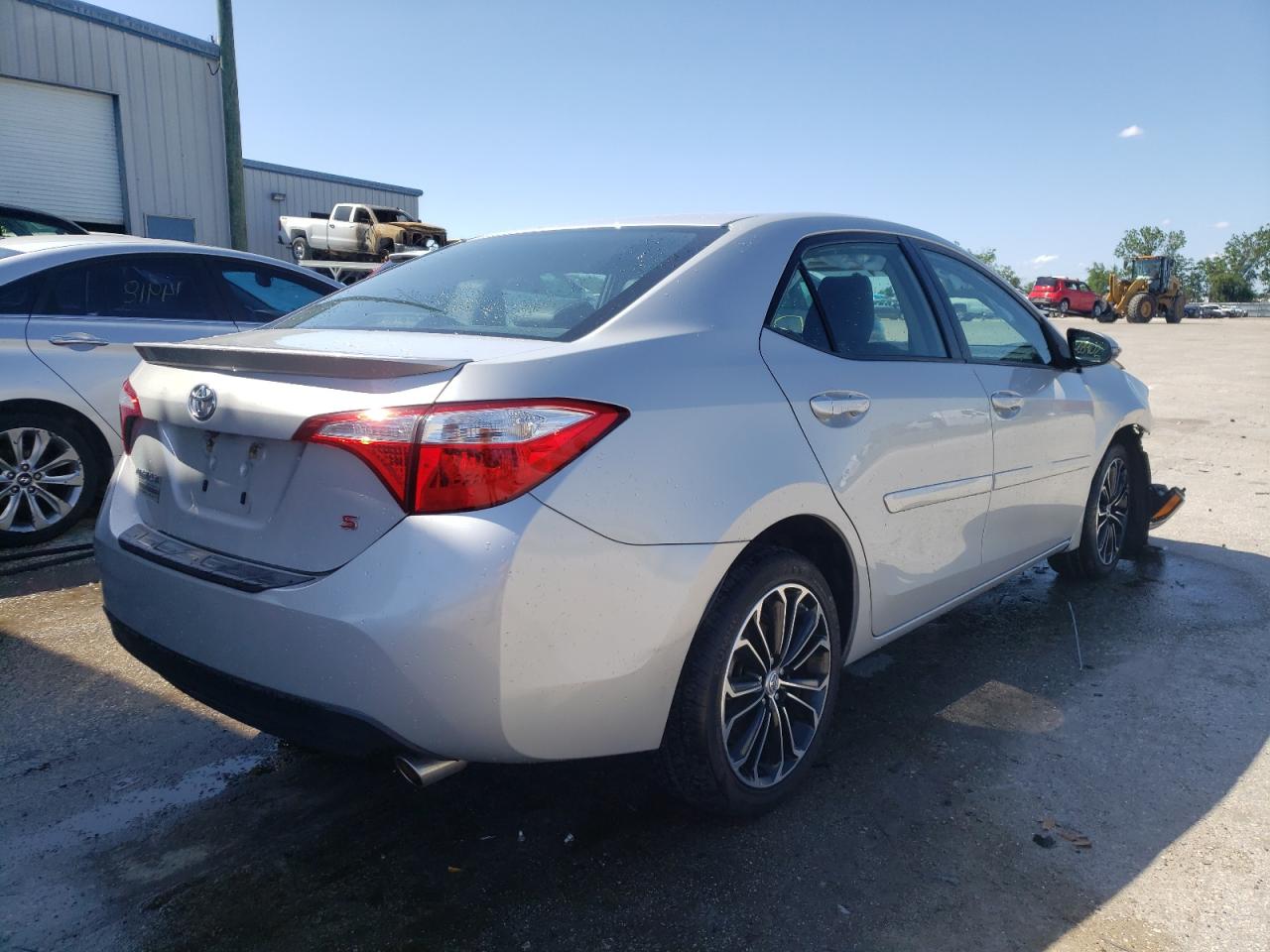 Photo 4 from auction – 2015 TOYOTA COROLLA L with VIN 2T1BURHE3FC421159