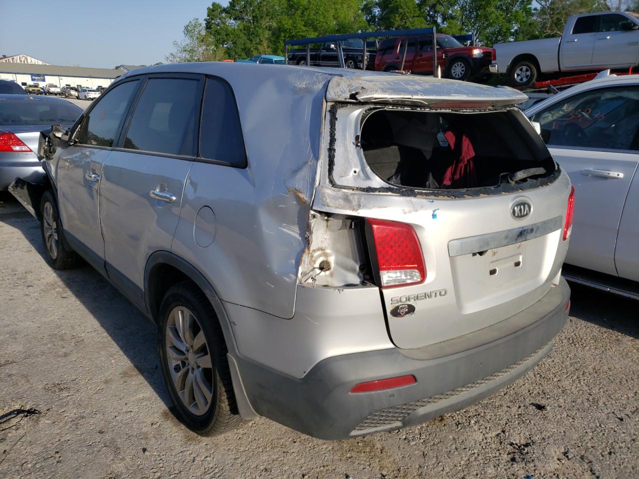 Photo 3 from auction – 2011 KIA SORENTO EX with VIN 5XYKU3A19BG026809