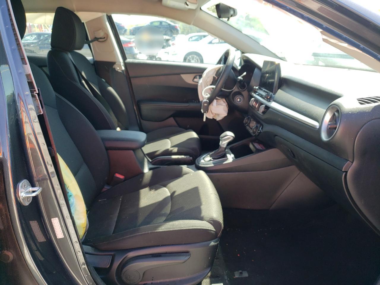 Photo 5 from auction – 2019 KIA FORTE FE with VIN 3KPF24AD9KE092409
