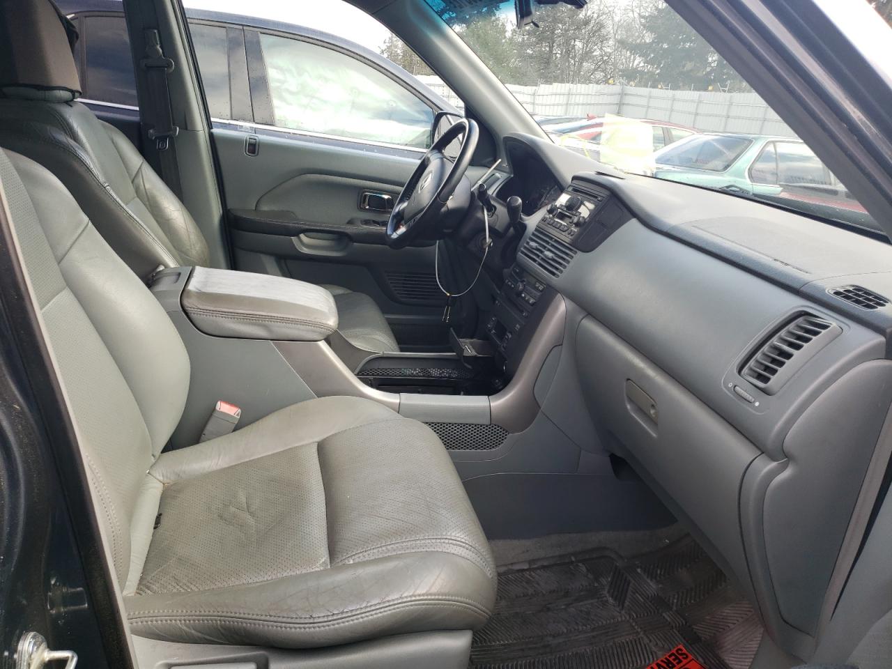 Photo 5 from auction – 2004 HONDA PILOT EXL with VIN 2HKYF18634H556473