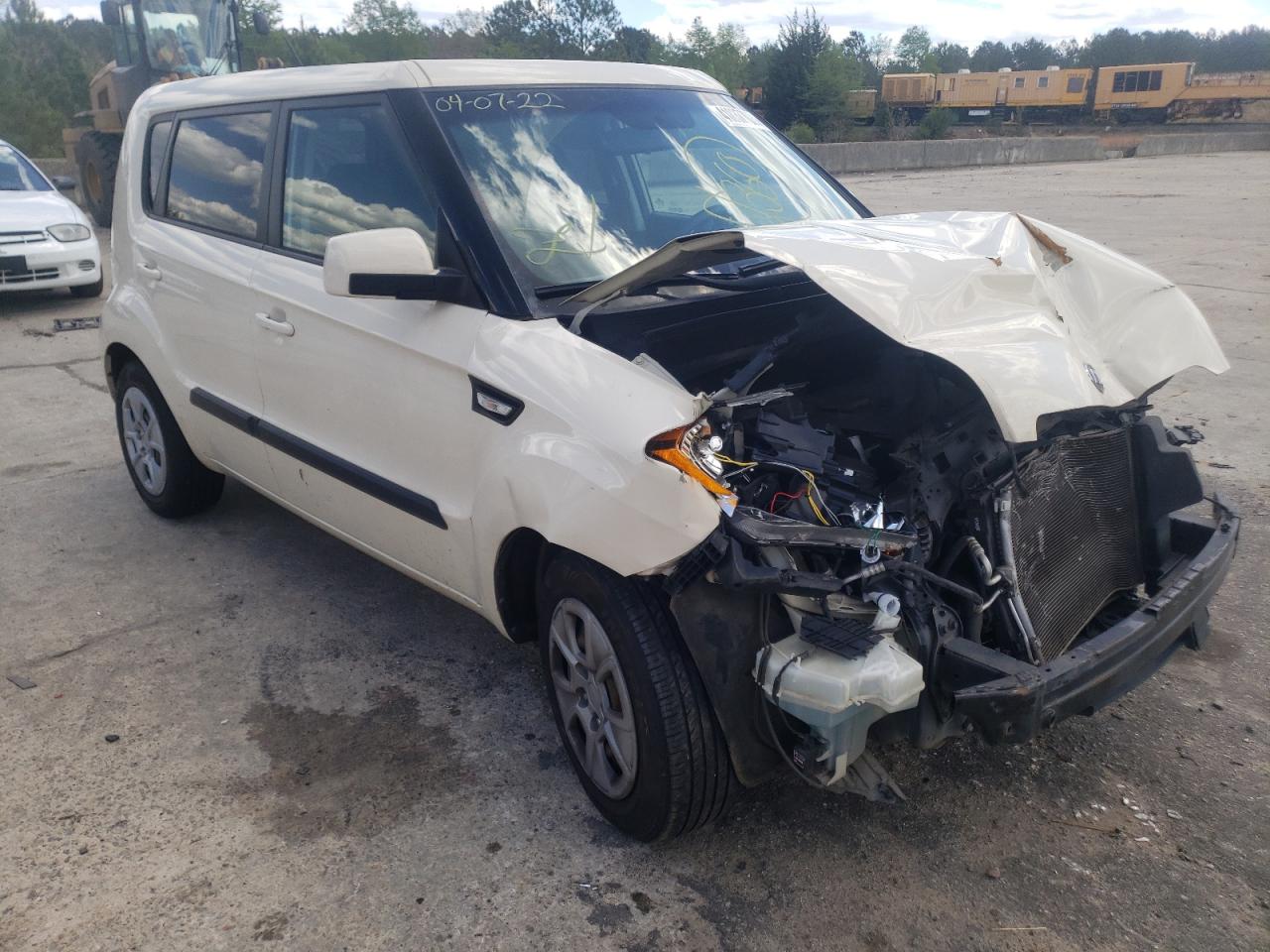 KIA SOUL 2012 with VIN KNDJT2A52C7421571 - Photo from auction
