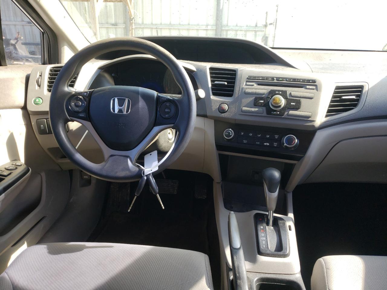 Photo 9 from auction – 2012 HONDA CIVIC with VIN 19XFB2F5XCE072628
