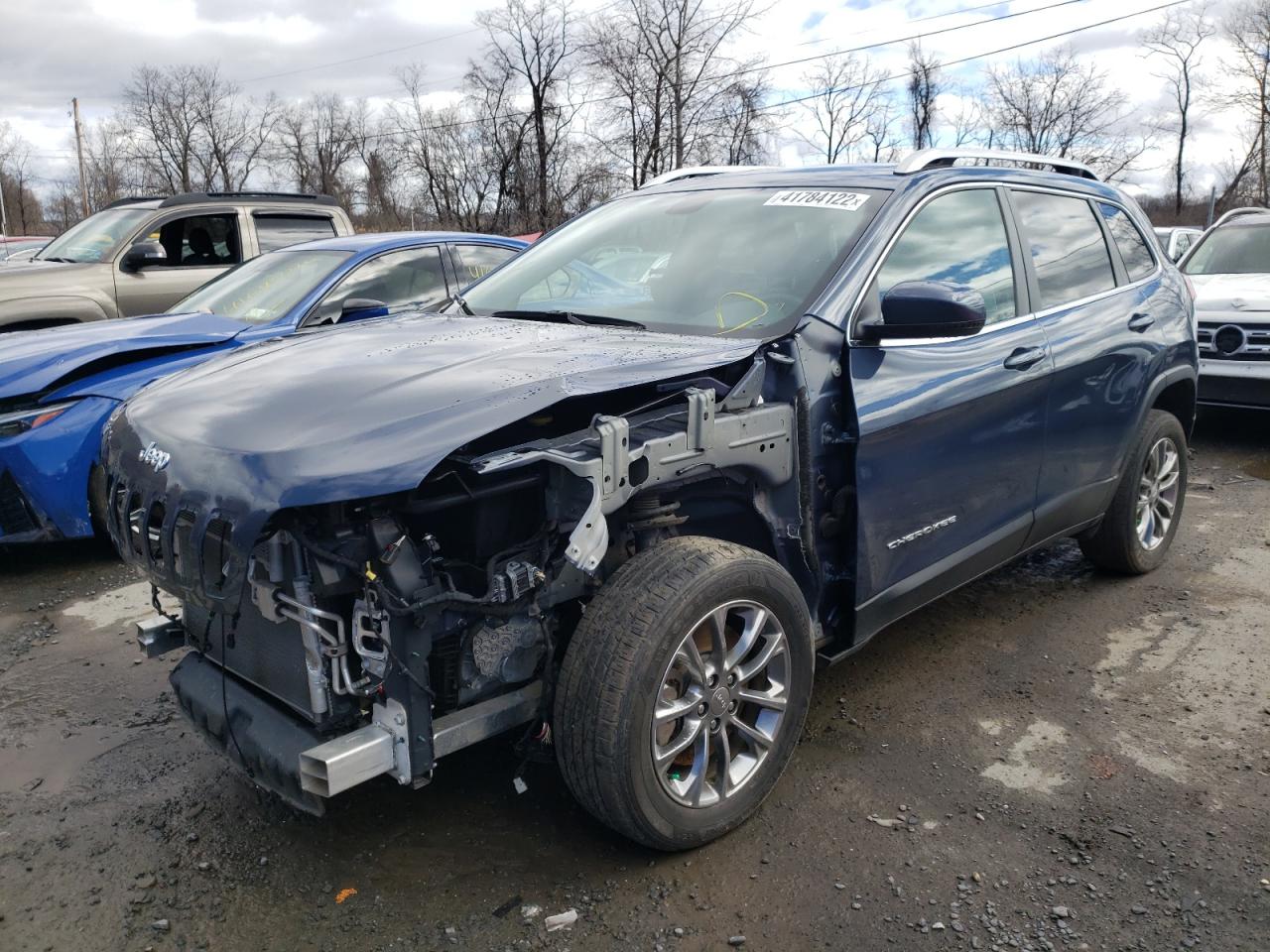 Photo 2 from auction – 2019 JEEP CHEROKEE L with VIN 1C4PJLLB2KD474196