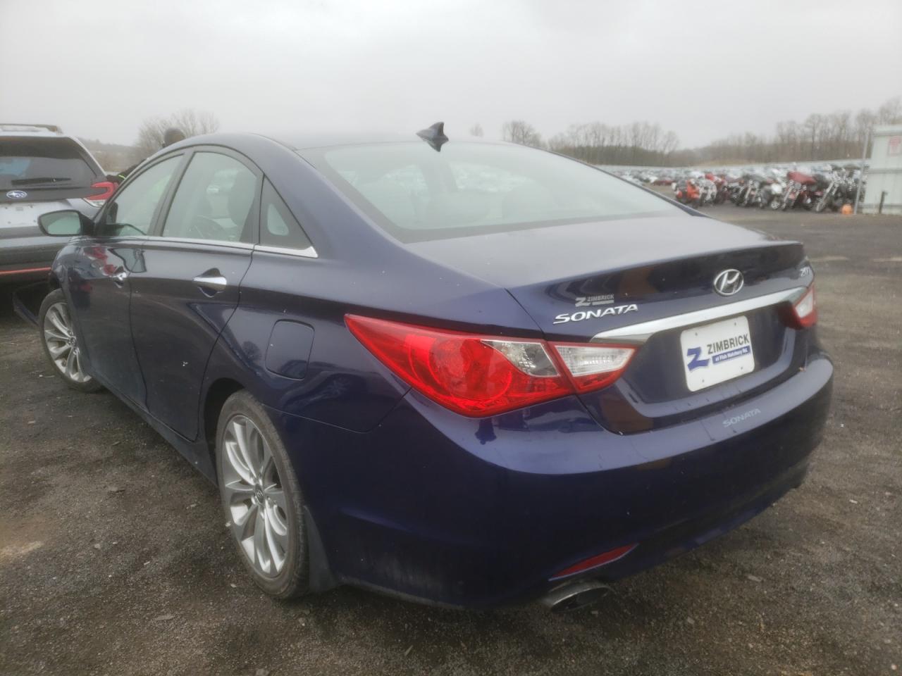 Photo 3 from auction – 2012 HYUNDAI SONATA SE with VIN 5NPEC4AB4CH406813