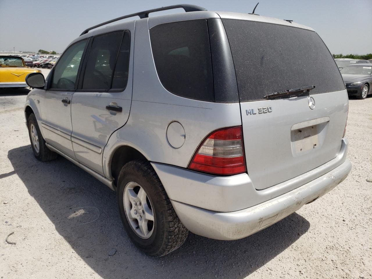 Photo 3 from auction – 2001 MERCEDES-BENZ ML 320 with VIN 4JGAB54E11A270072