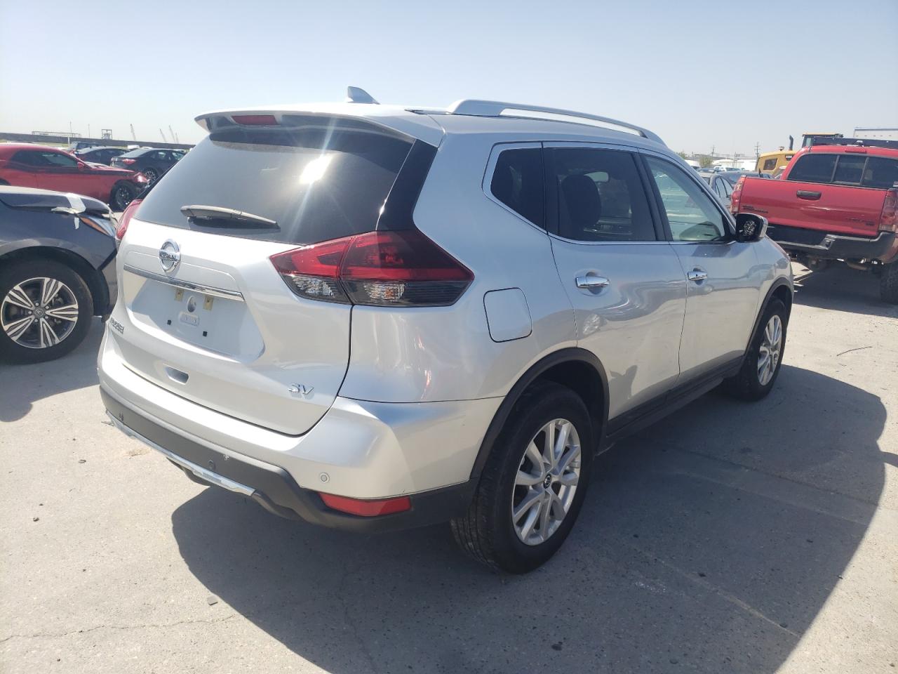 Photo 4 from auction – 2020 NISSAN ROGUE S with VIN KNMAT2MT2LP541025