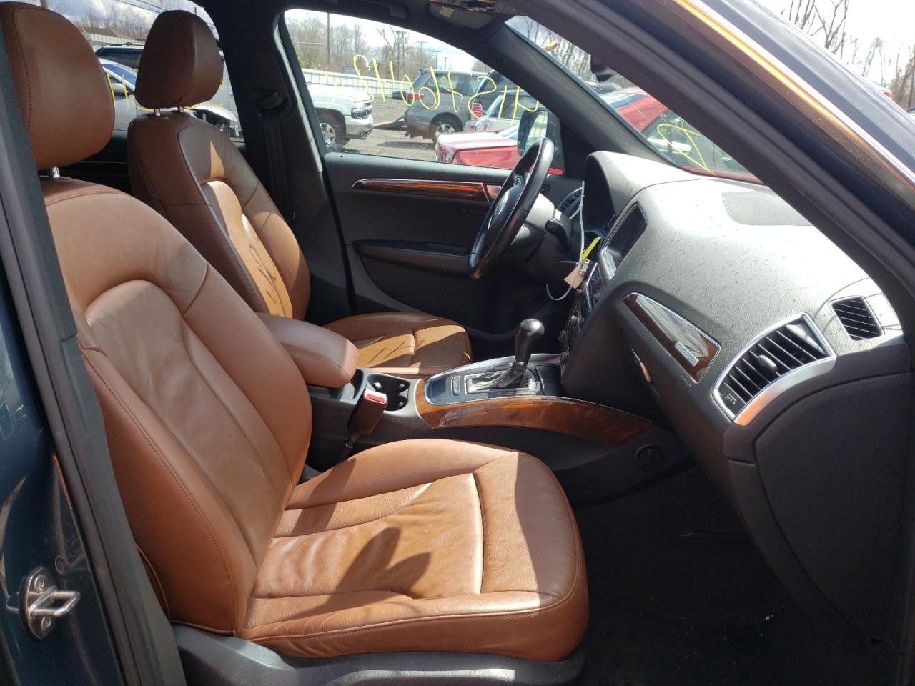 Photo 5 from auction – 2010 AUDI Q5 PREMIUM with VIN WA1LKAFP3AA042332