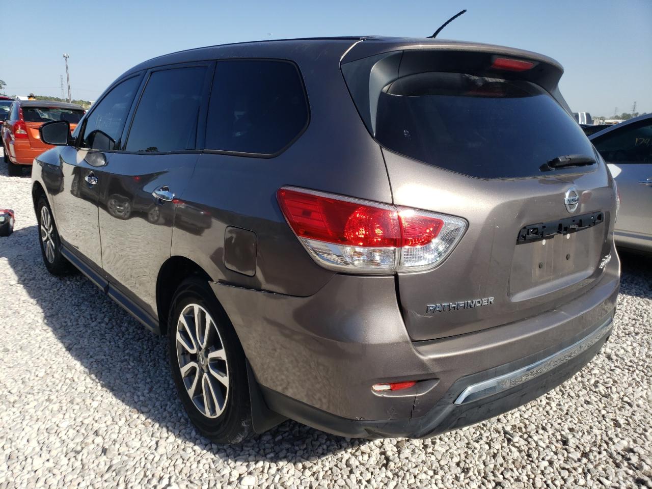 Photo 3 from auction – 2013 NISSAN PATHFINDER with VIN 5N1AR2MN9DC657374