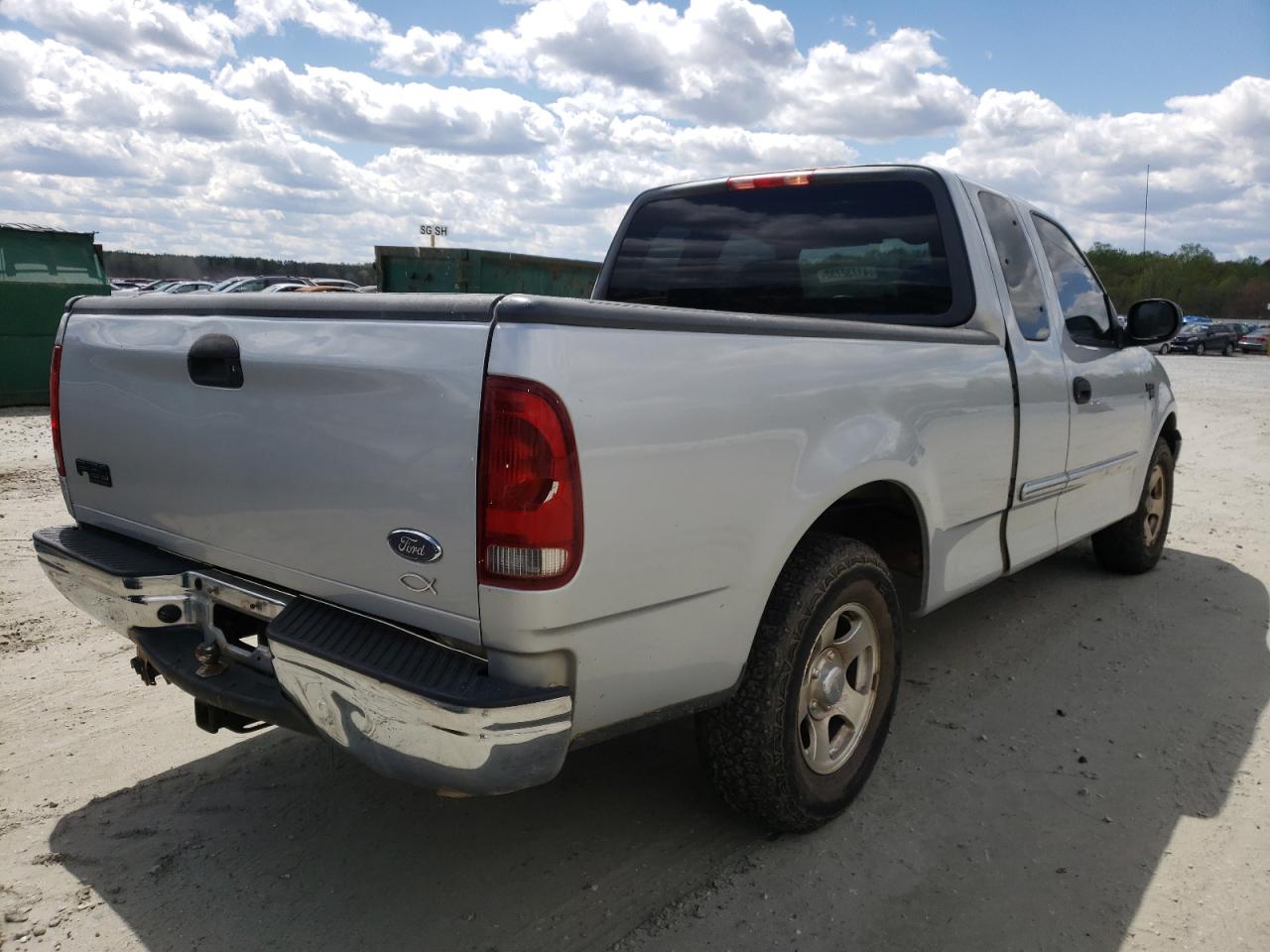 Photo 4 from auction – 2004 FORD F-150 HERI with VIN 2FTRX17W74CA29948