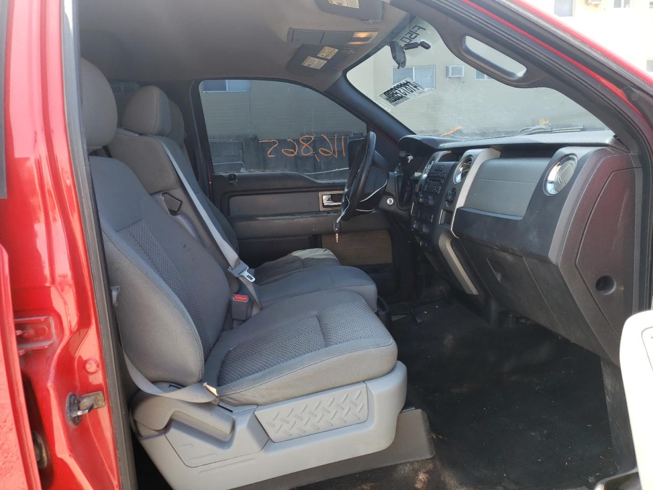 Photo 5 from auction – 2011 FORD F150 SUPER with VIN 1FTEW1CM5BKD31365