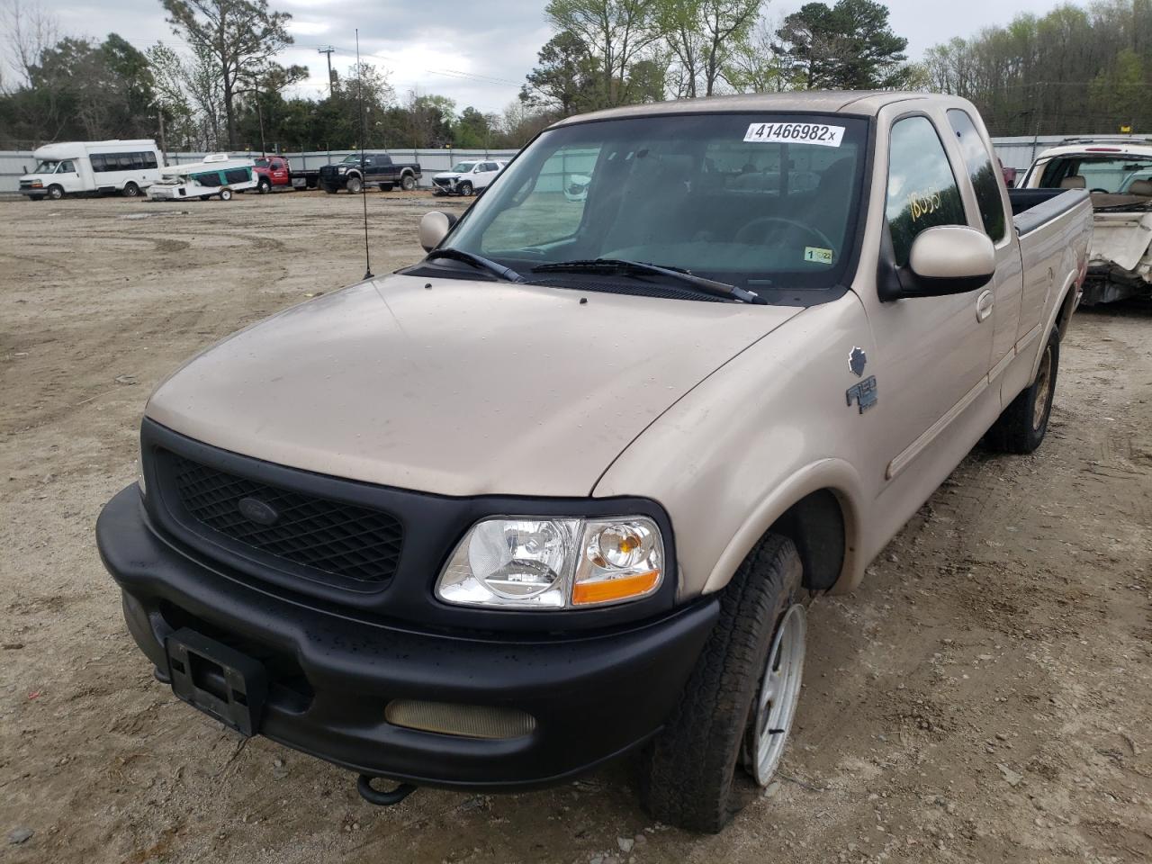 Photo 2 from auction – 1998 FORD F150 with VIN 1FTRX18L3WNB24119