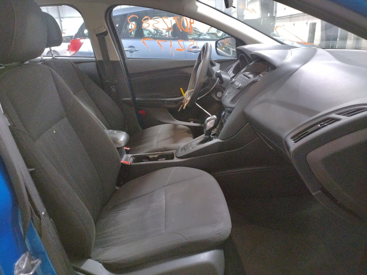 Photo 5 from auction – 2015 FORD FOCUS SE with VIN 1FADP3F29FL263799