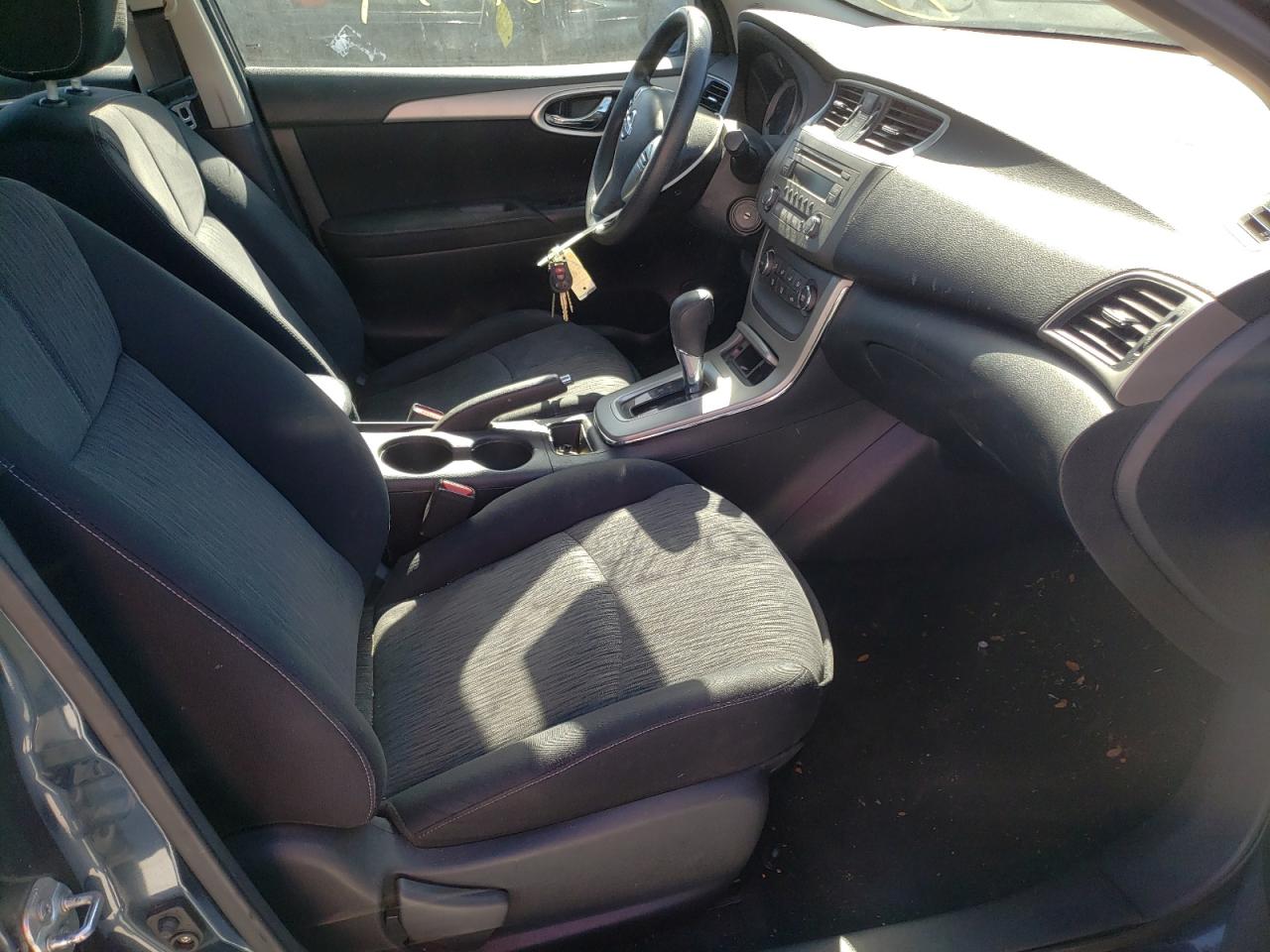 Photo 5 from auction – 2014 NISSAN SENTRA S with VIN 3N1AB7AP1EL630674