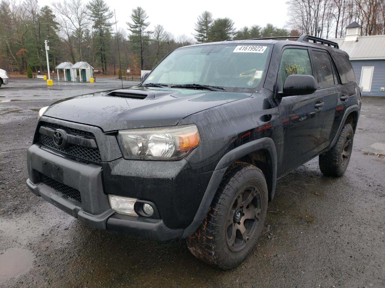 Photo 2 from auction – 2010 TOYOTA 4RUNNER SR with VIN JTEBU5JR3A5003434