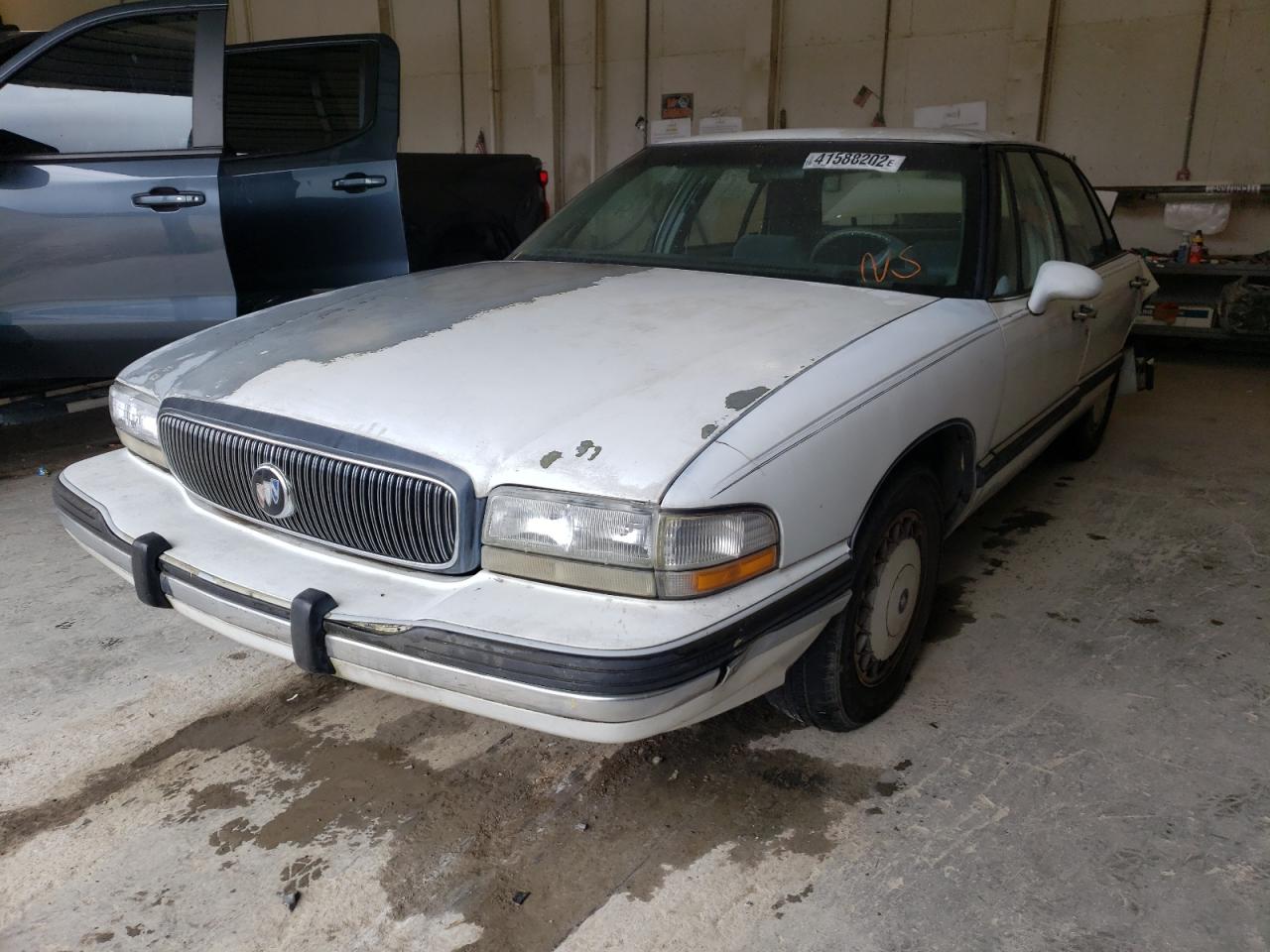 Photo 2 from auction – 1994 BUICK LESABRE CU with VIN 1G4HP52L8RH502395