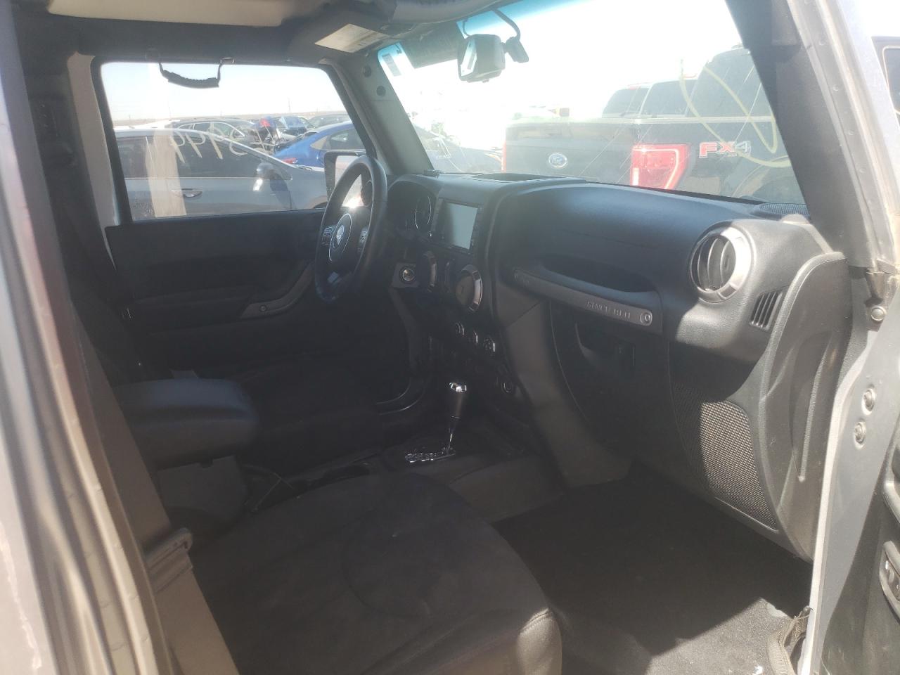 Photo 5 from auction – 2017 JEEP WRANGLER U with VIN 1C4BJWDGXHL613897
