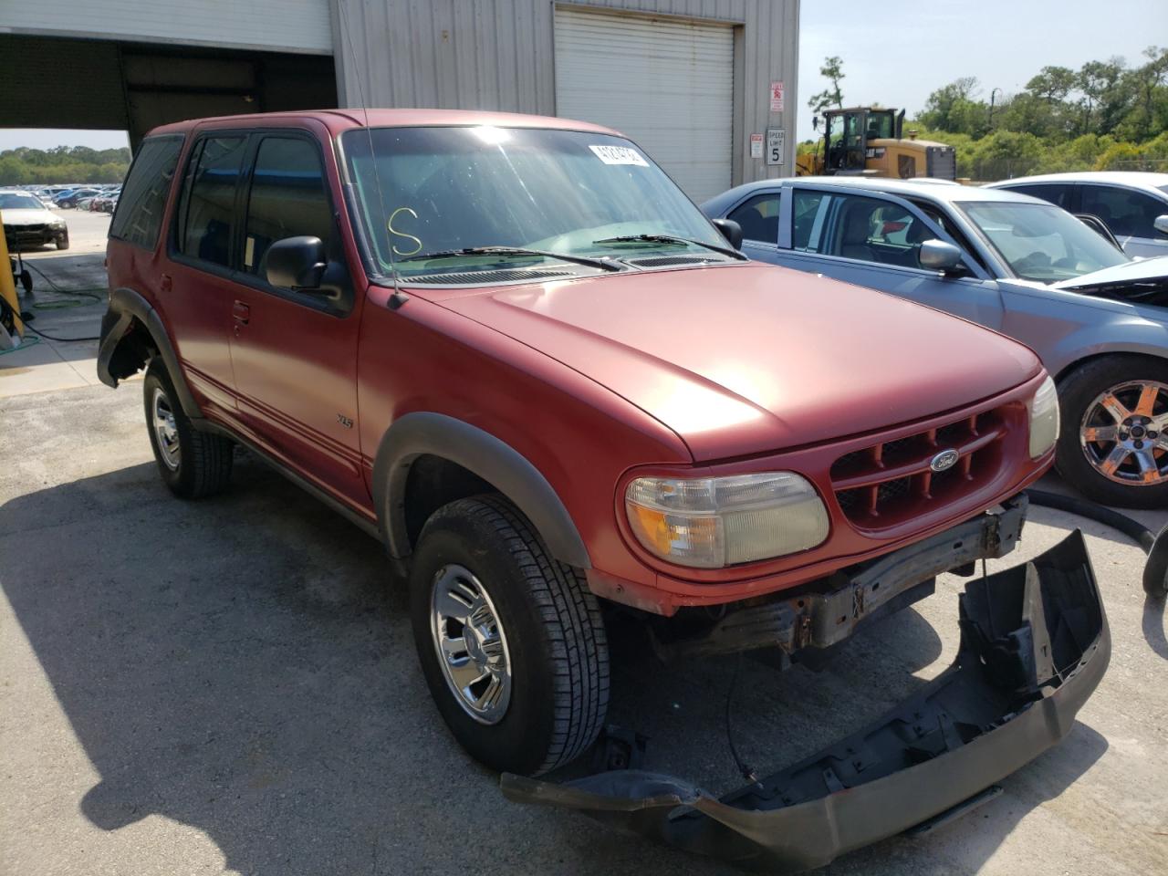 Photo 1 from auction – 2000 FORD EXPLORER X with VIN 1FMDU62X3YUB28204