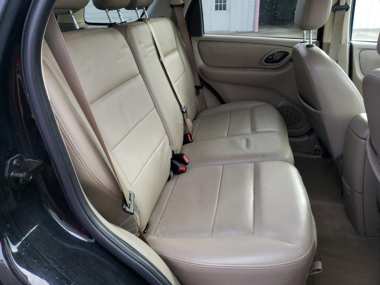 Photo 6 from auction – 2007 FORD ESCAPE LIM with VIN 1FMCU94157KA25351