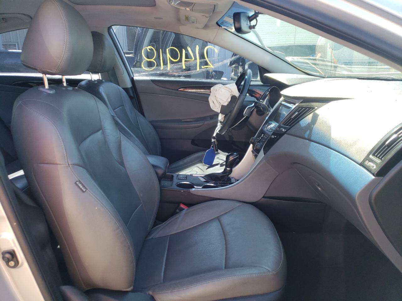 Photo 5 from auction – 2011 HYUNDAI SONATA SE with VIN 5NPEC4AB8BH276579