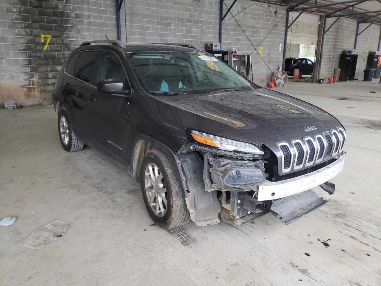 JEEP CHEROKEE L 2015 with VIN 1C4PJLCB1FW683052 - Photo from auction