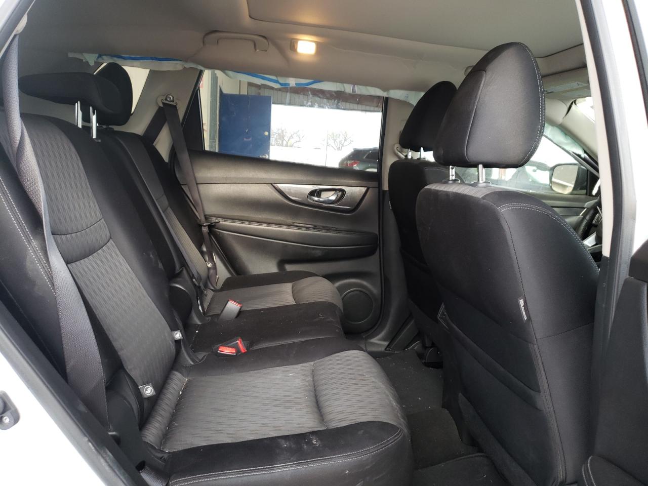 Photo 6 from auction – 2017 NISSAN ROGUE S with VIN JN8AT2MT5HW383894