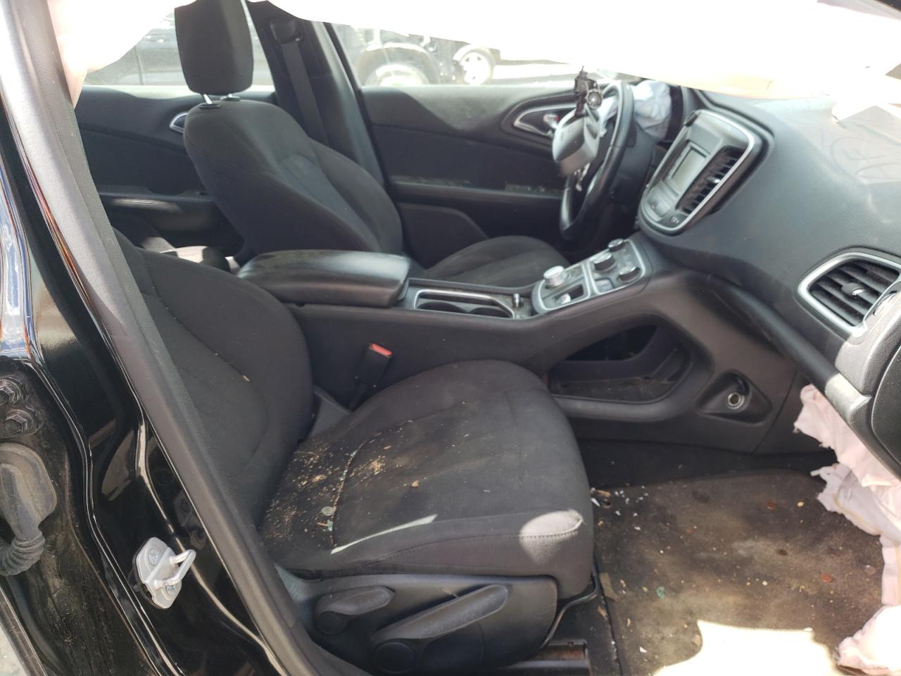Photo 5 from auction – 2015 CHRYSLER 200 LIMITE with VIN 1C3CCCABXFN633420