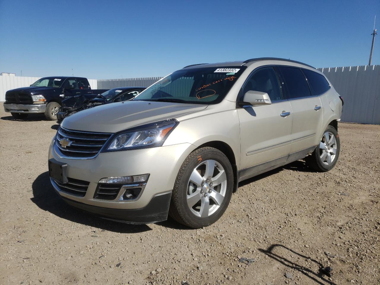 Photo 2 from auction – 2015 CHEVROLET TRAVERSE L with VIN 1GNKVJKD6FJ373280