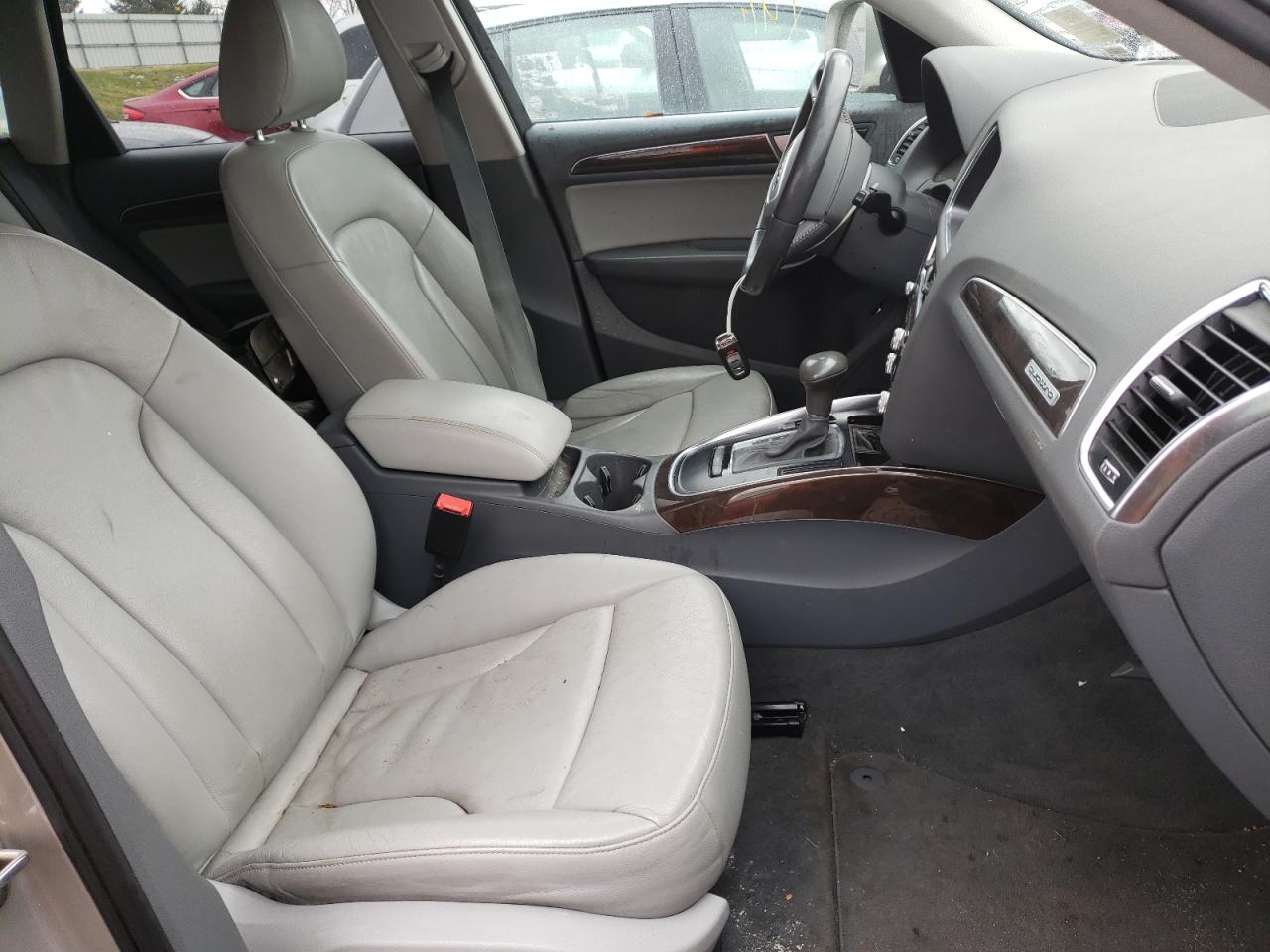 Photo 5 from auction – 2014 AUDI Q5 PREMIUM with VIN WA1CFBFP4EA102960