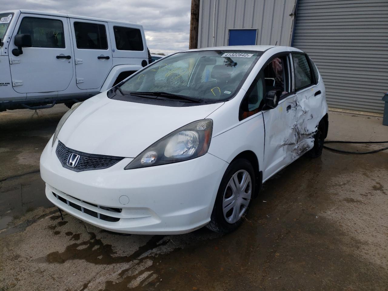 Photo 2 from auction – 2009 HONDA FIT with VIN JHMGE882X9S021927