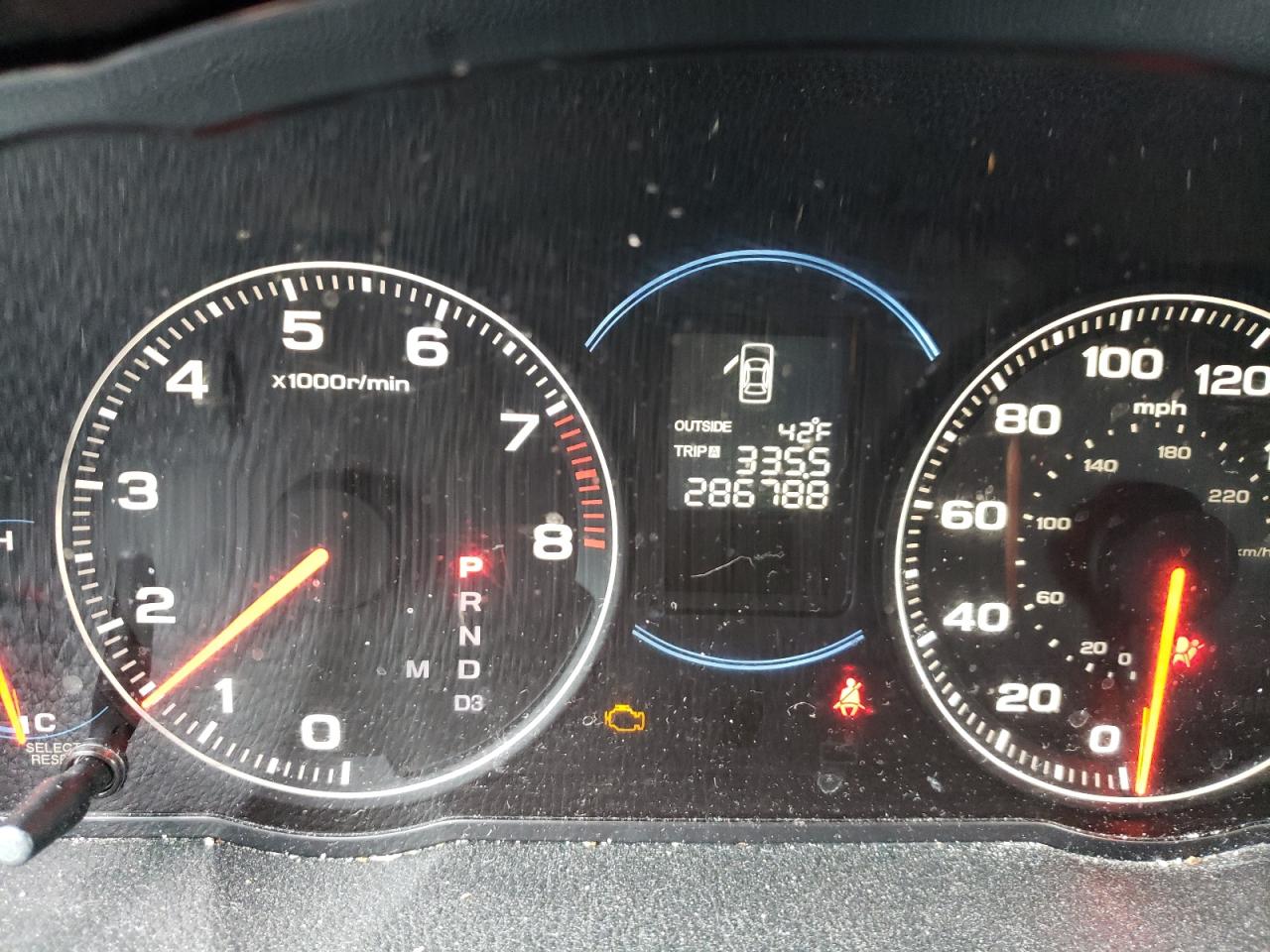 Photo 8 from auction – 2004 ACURA TSX with VIN JH4CL96834C002947