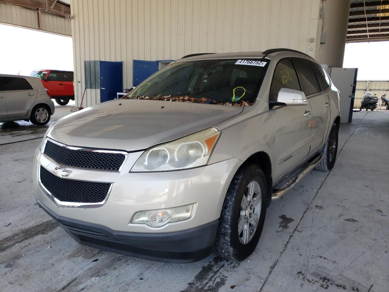 Photo 2 from auction – 2009 CHEVROLET TRAVERSE L with VIN 1GNER23D79S146023