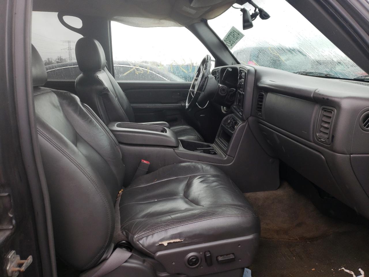 Photo 5 from auction – 2005 GMC NEW SIERRA with VIN 2GTEK13T451199948