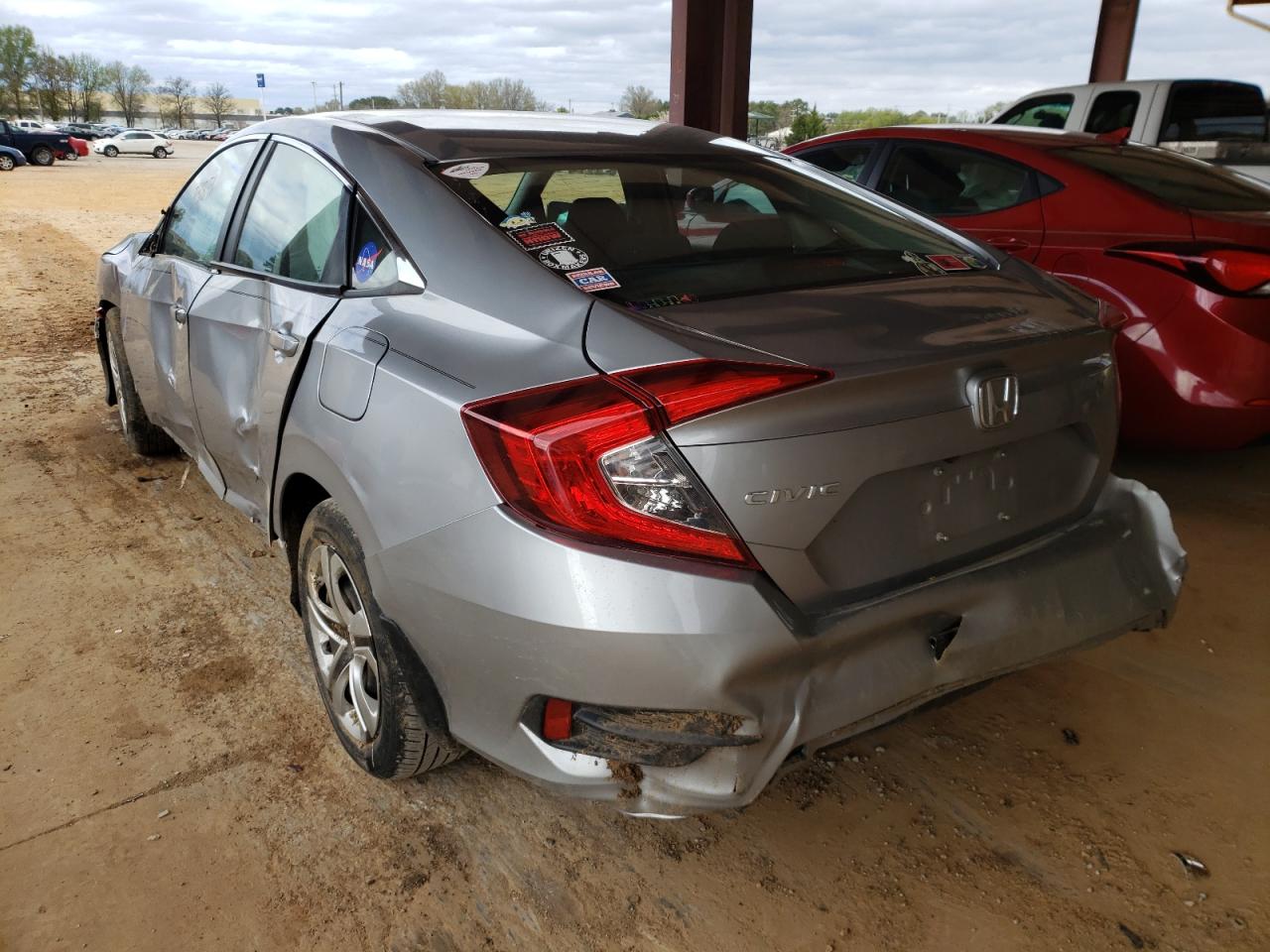 Photo 3 from auction – 2016 HONDA CIVIC LX with VIN 19XFC2F57GE049147