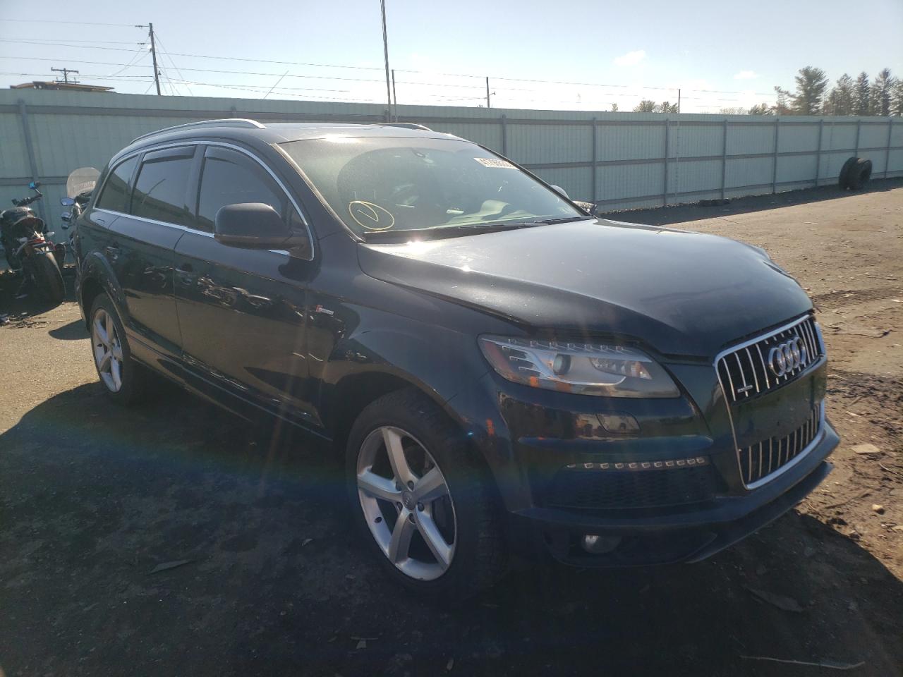 AUDI Q7 2011 with VIN WA1DGAFE3BD002028 - Photo from auction