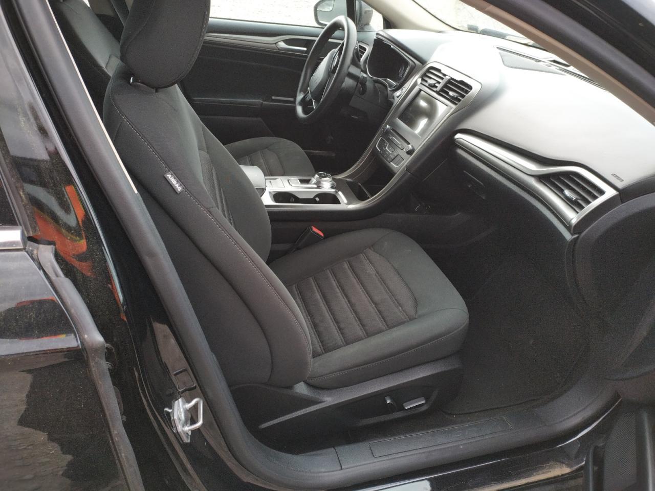 Photo 5 from auction – 2017 FORD FUSION SE with VIN 3FA6P0HD1HR398902