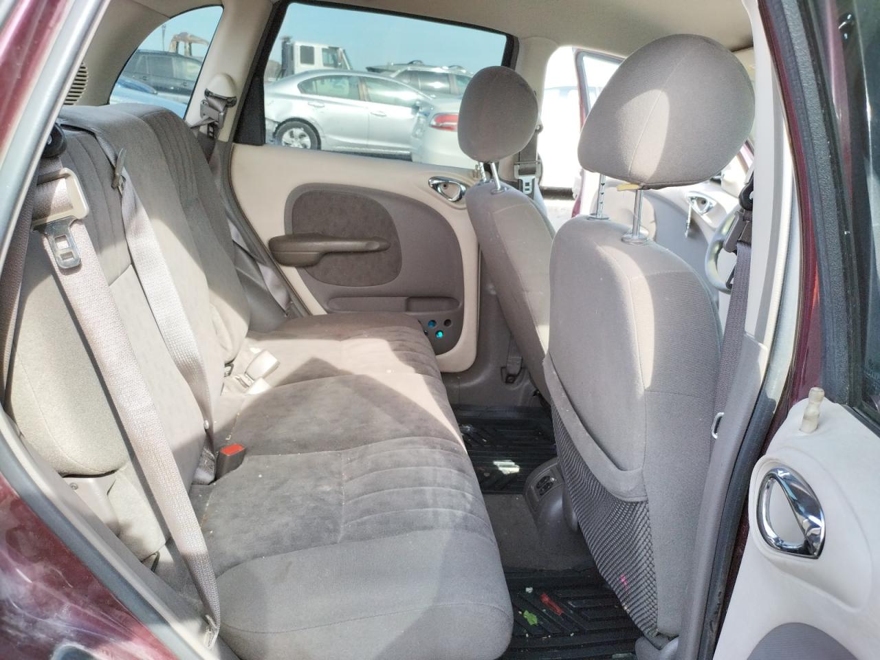 Photo 6 from auction – 2002 CHRYSLER PT CRUISER with VIN 3C4FY48B62T251627