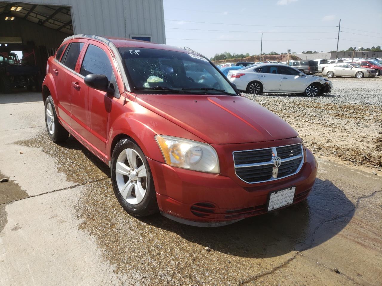 DODGE CALIBER SX 2010 مع رقم تعريف المركبة 1B3CB4HA5AD606711 - صورة من المزاد