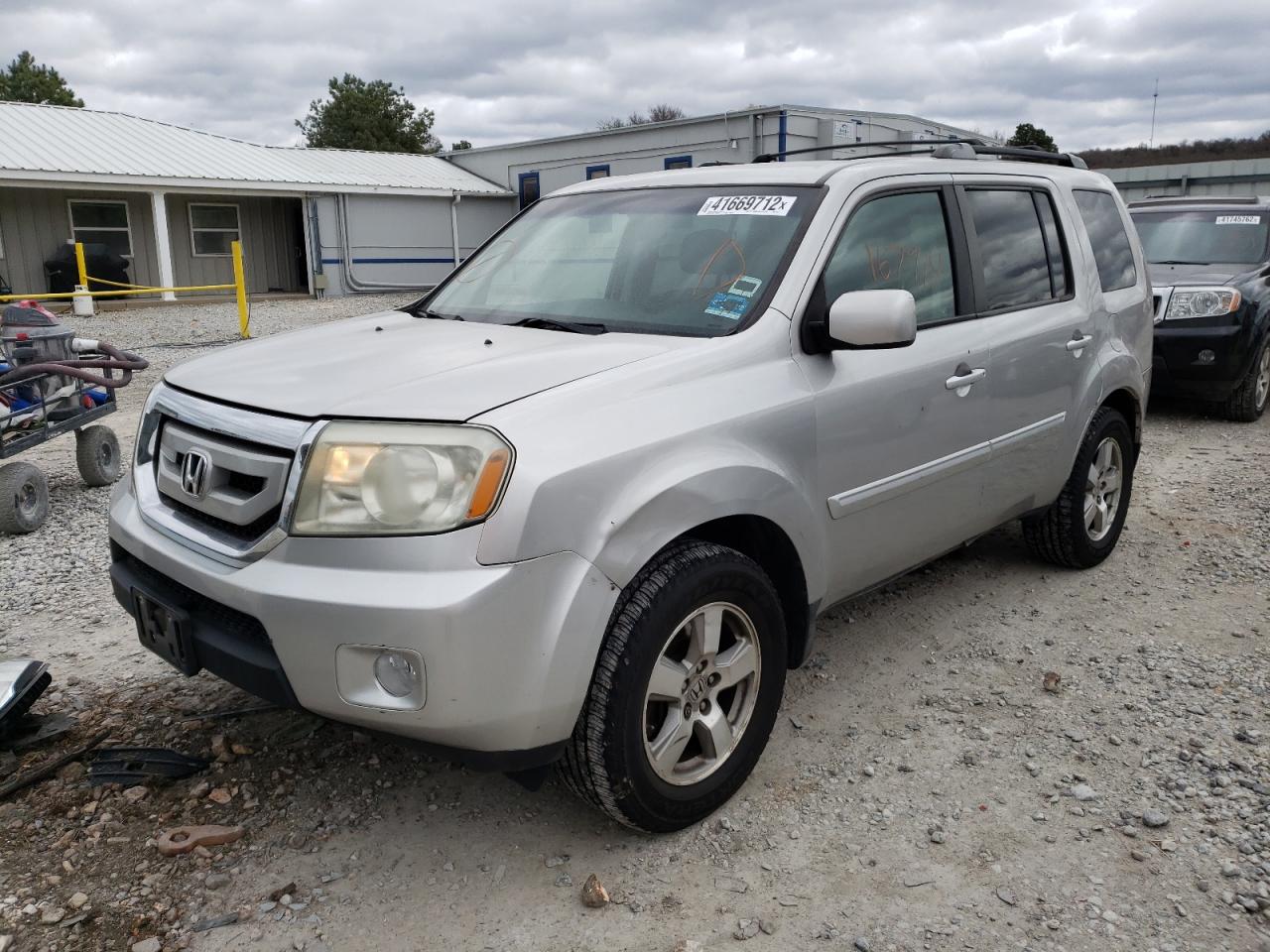 Photo 2 from auction – 2010 HONDA PILOT EX with VIN 5FNYF4H49AB002672