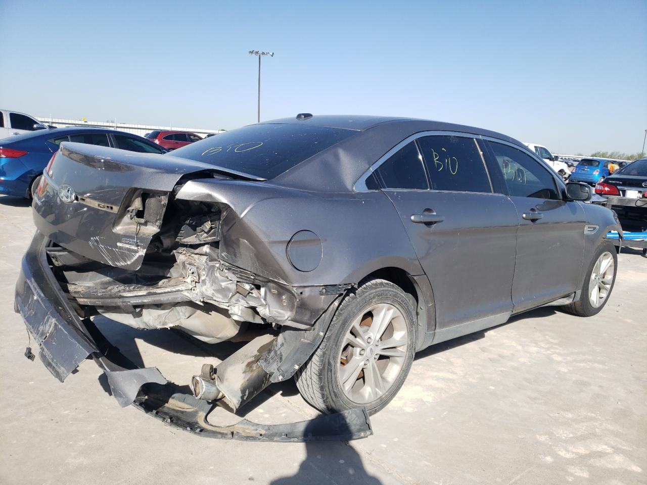 Photo 4 from auction – 2013 FORD TAURUS SEL with VIN 1FAHP2E82DG109216