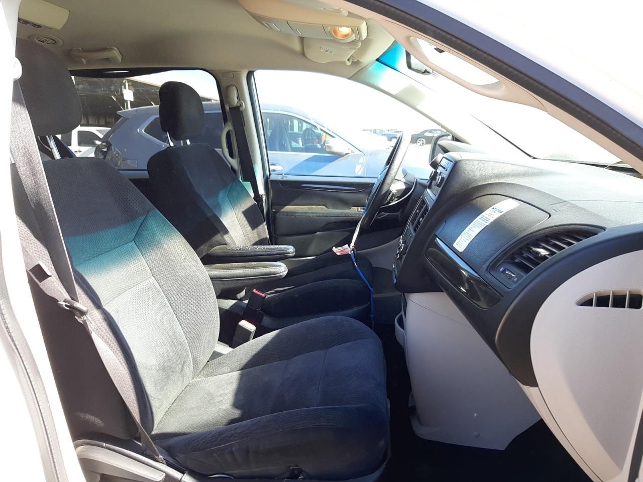 Photo 5 from auction – 2014 DODGE GRAND CARA with VIN 2C4RDGBG4ER327433