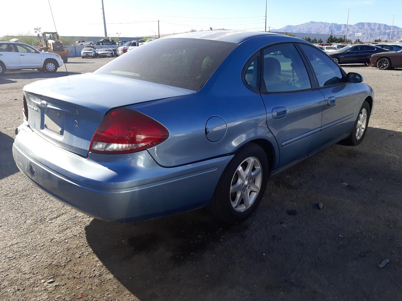 Photo 4 from auction – 2006 FORD TAURUS SEL with VIN 1FAFP56U26A231391