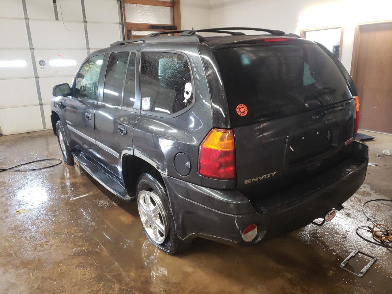 Photo 3 from auction – 2006 GMC ENVOY with VIN 1GKDT13S562267504