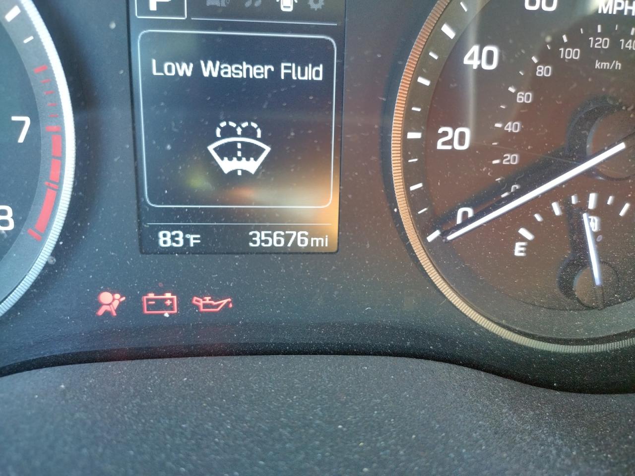 Photo 8 from auction – 2017 HYUNDAI TUCSON LIM with VIN KM8J33A47HU494615